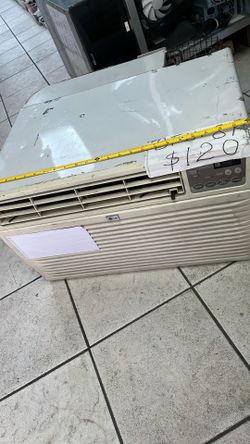 LG LT081CNR window air conditioner 910 watts 8000BTU runs well