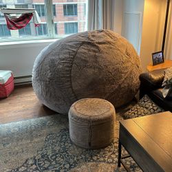 The SuperSac Love Sac and footrest 