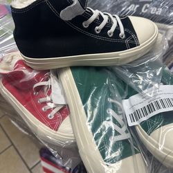 New  Pallet of New Shoes  $3 each  x 250pairs