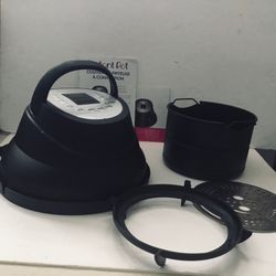 Istanbul pot air fryer,bake,dehydrate,reheat and broil lid.  Basket wit lid