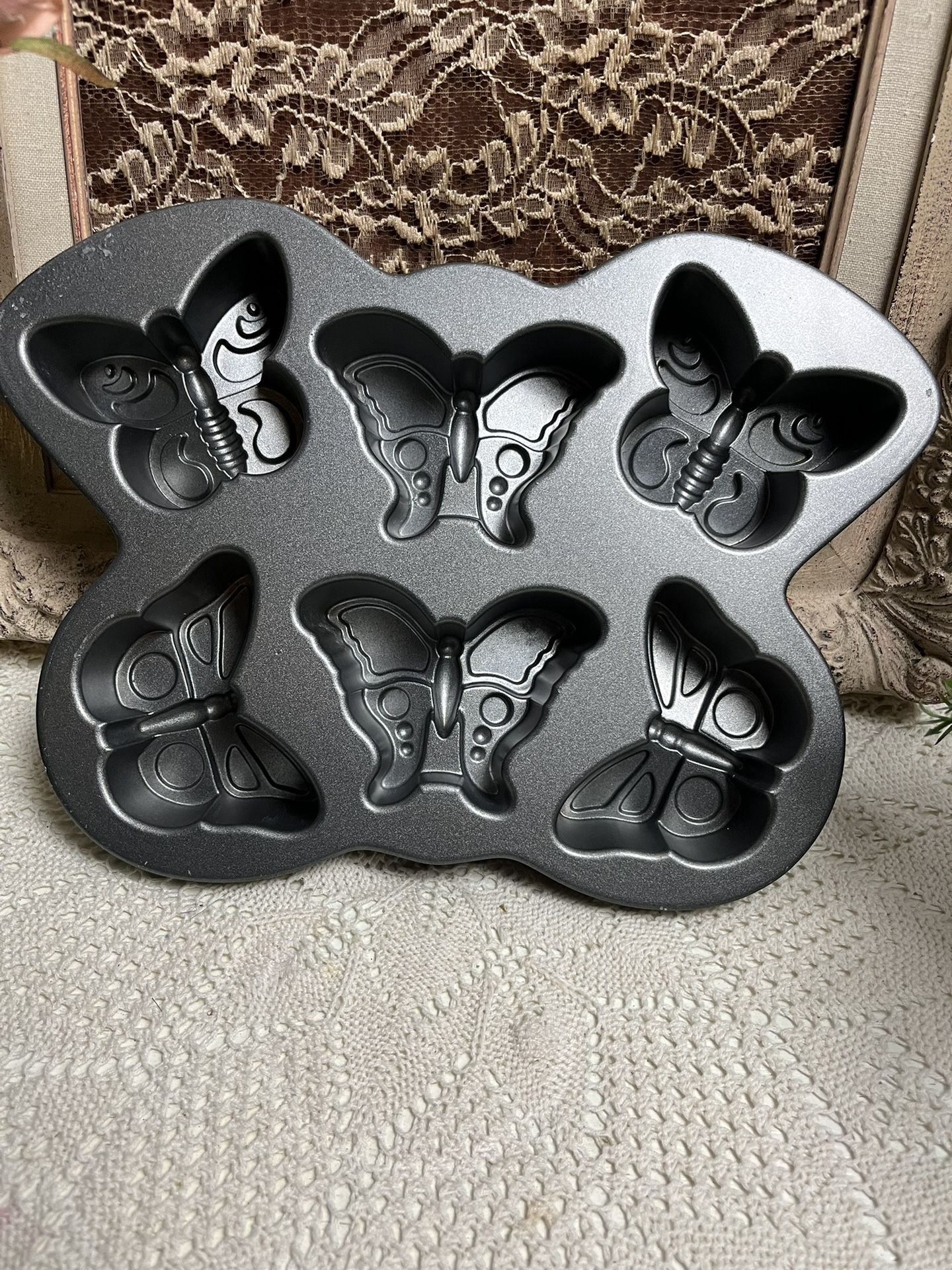 Nordic Ware Butterfly Cakelet Baking Pan