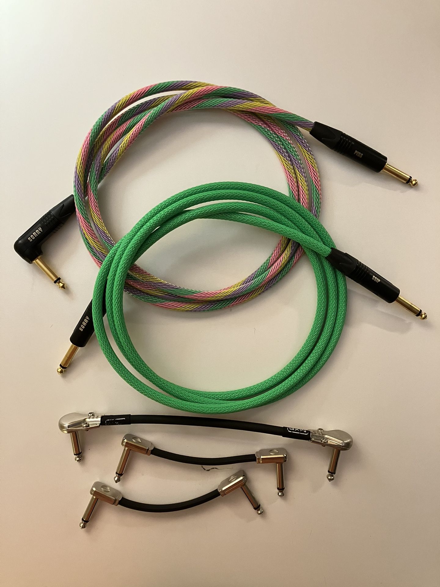 LIKE-NEW SORRY 6ft Guitar Cables & 3 patch cables ~ COLORFUL ~