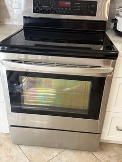 LG Stainless Steel Electric Range / Stove – Cooktop Works – Oven Needs Repair