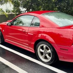 2004 Ford Mustang
