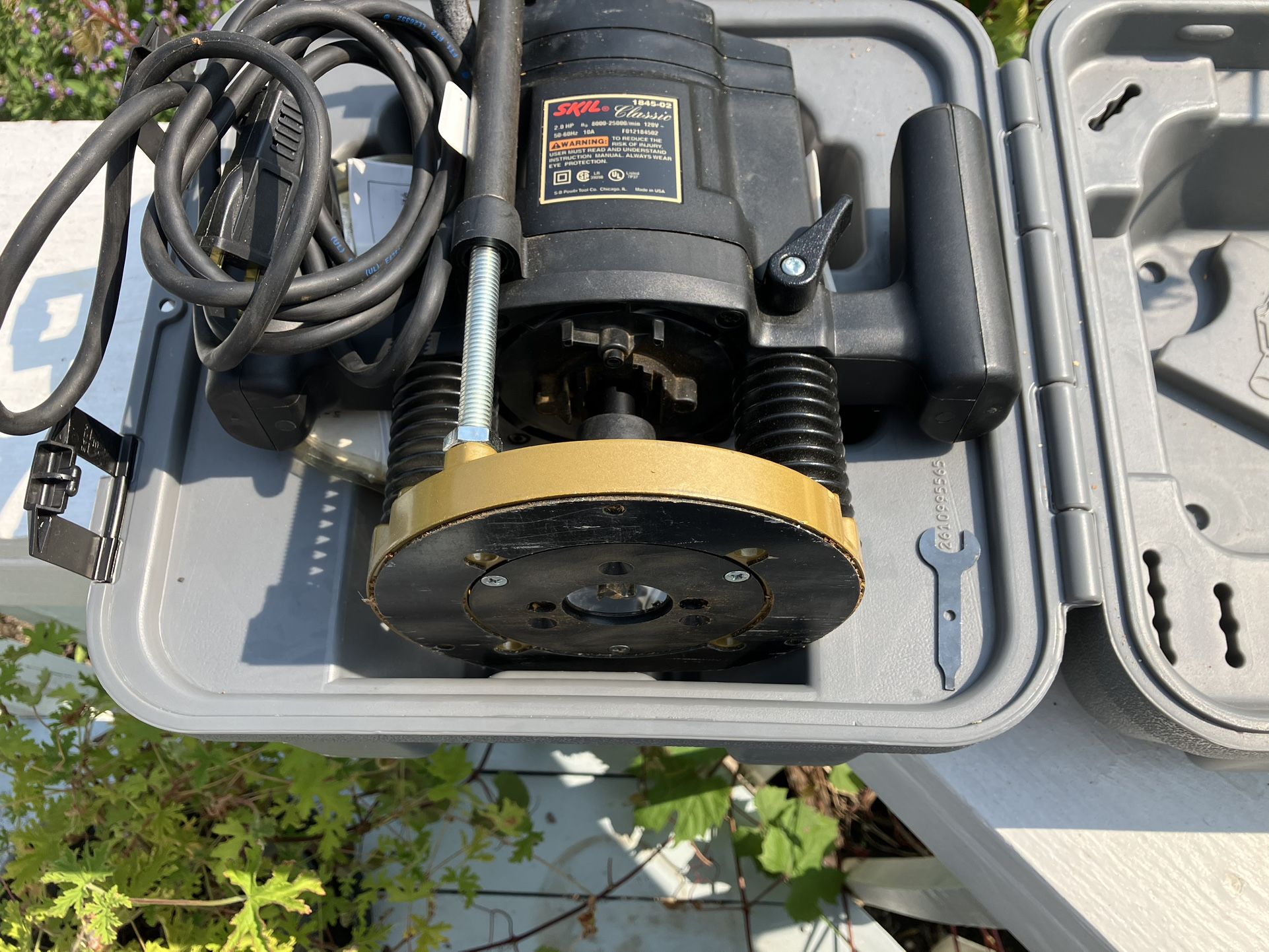 Skill Plunge Router - Skill Brand