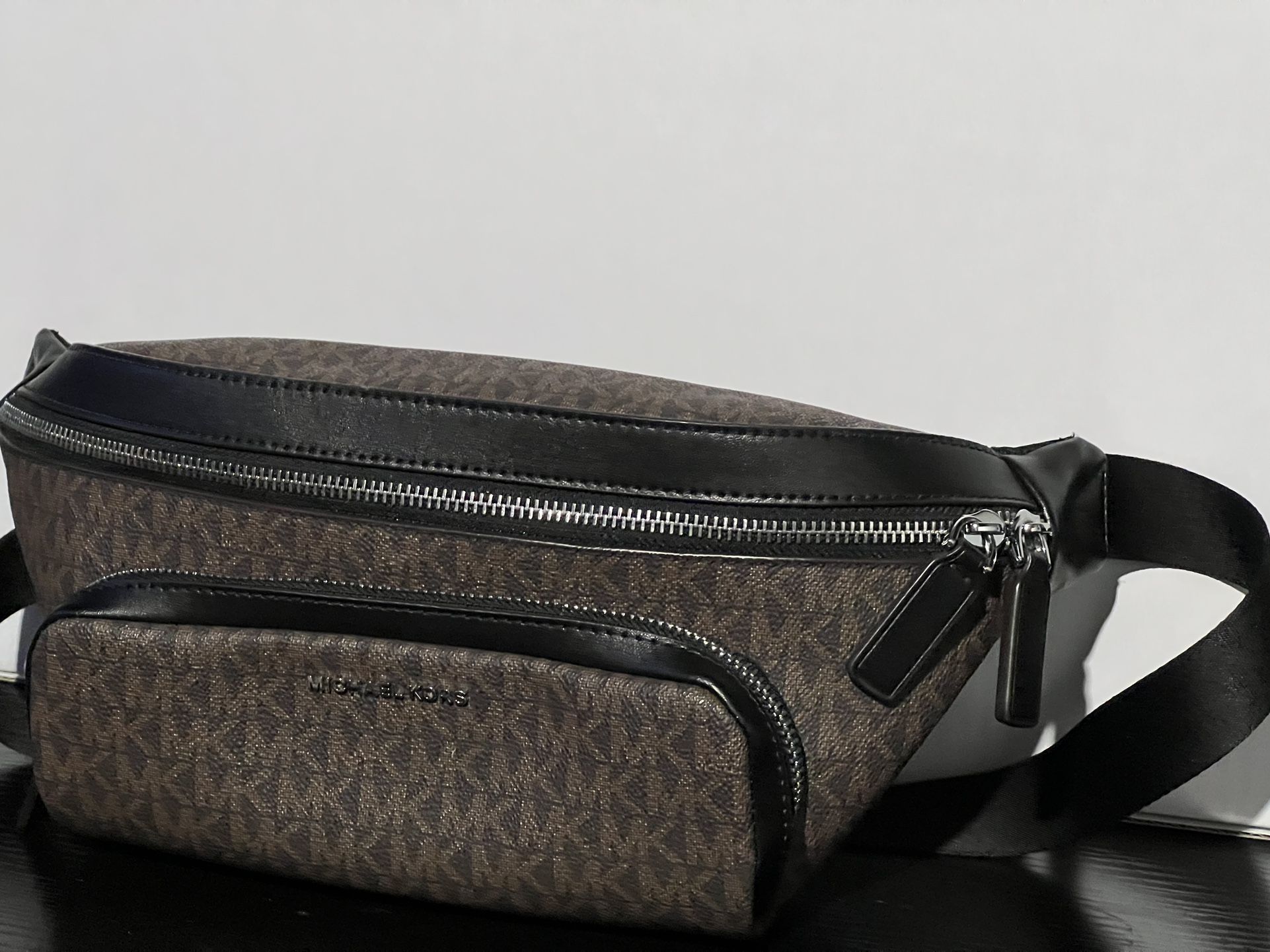 Michael kors Men’s Cross Body Bag