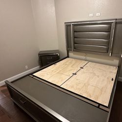 Queen Calking Bedroom Sets 