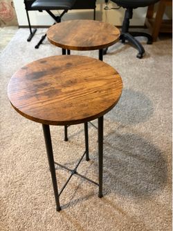 2 Barstools