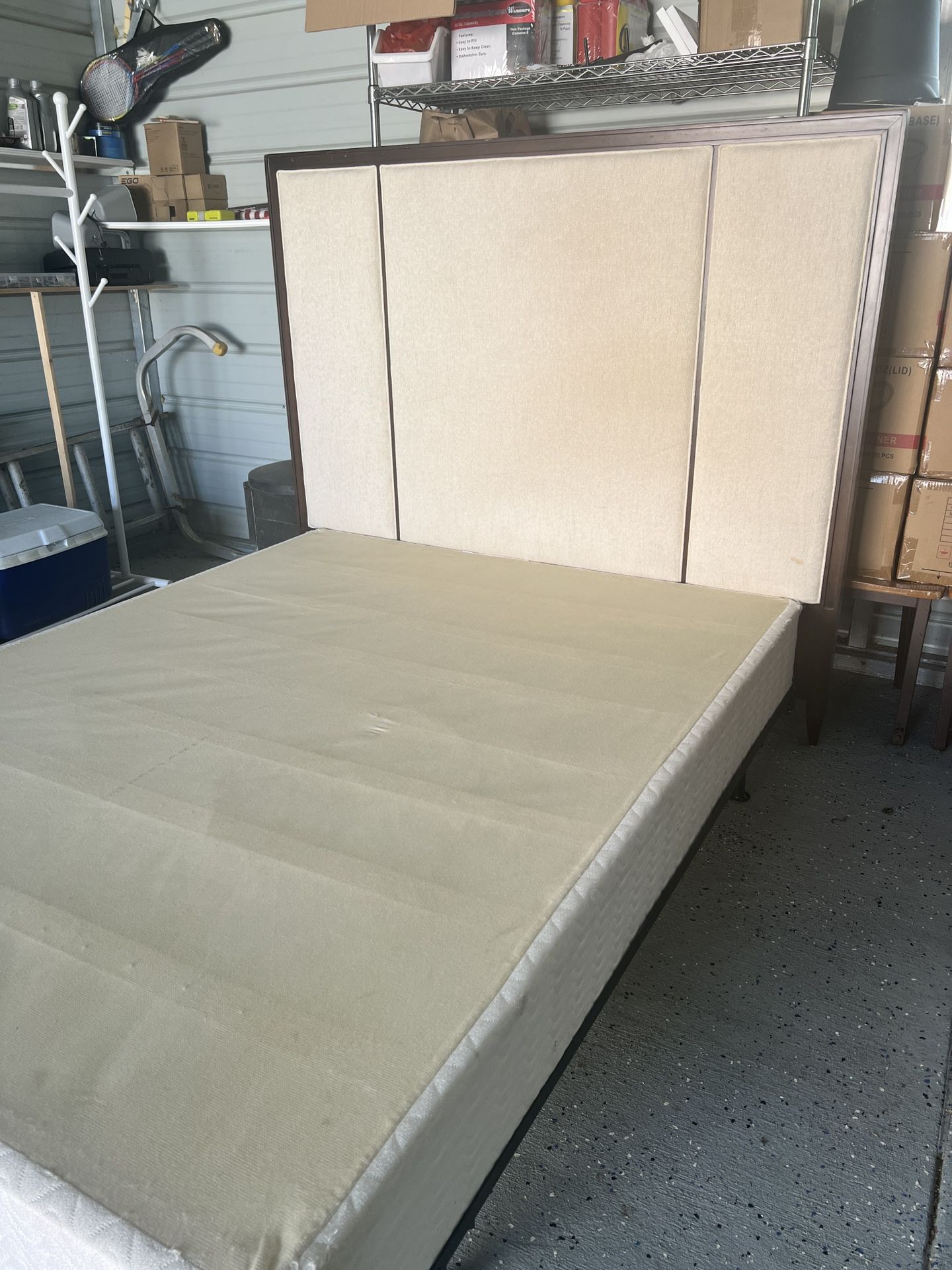 Solid Wood Queen bed W/box Spring 