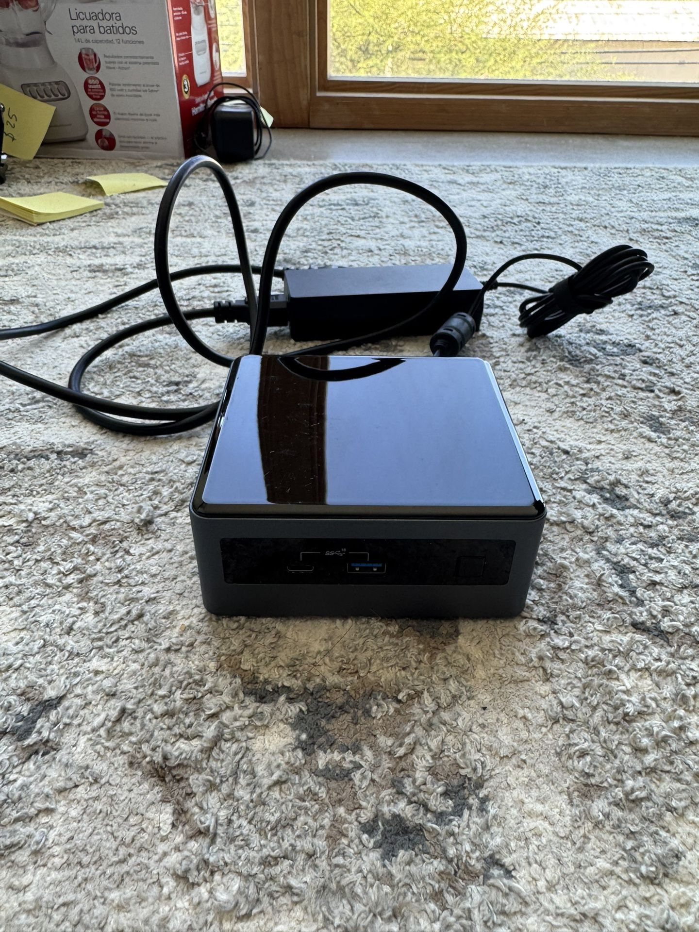 Intel NUC 10 Performance Mini PC (BXNUC10i3FNHN1)