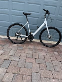 Trek Verve 2 -21 Speed, Large Frame 700 Wheels