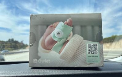 Owlet Dream Sock - Smart Wearable Baby Monitor Tracks Oxygen & Pulse Rate
