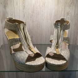 Michael Kors NWT Damatia Wedge MK Mini Logo PVC Vanilla Espadrille Wedge