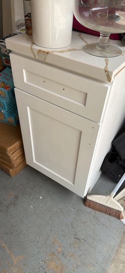 White cabinet with quartz