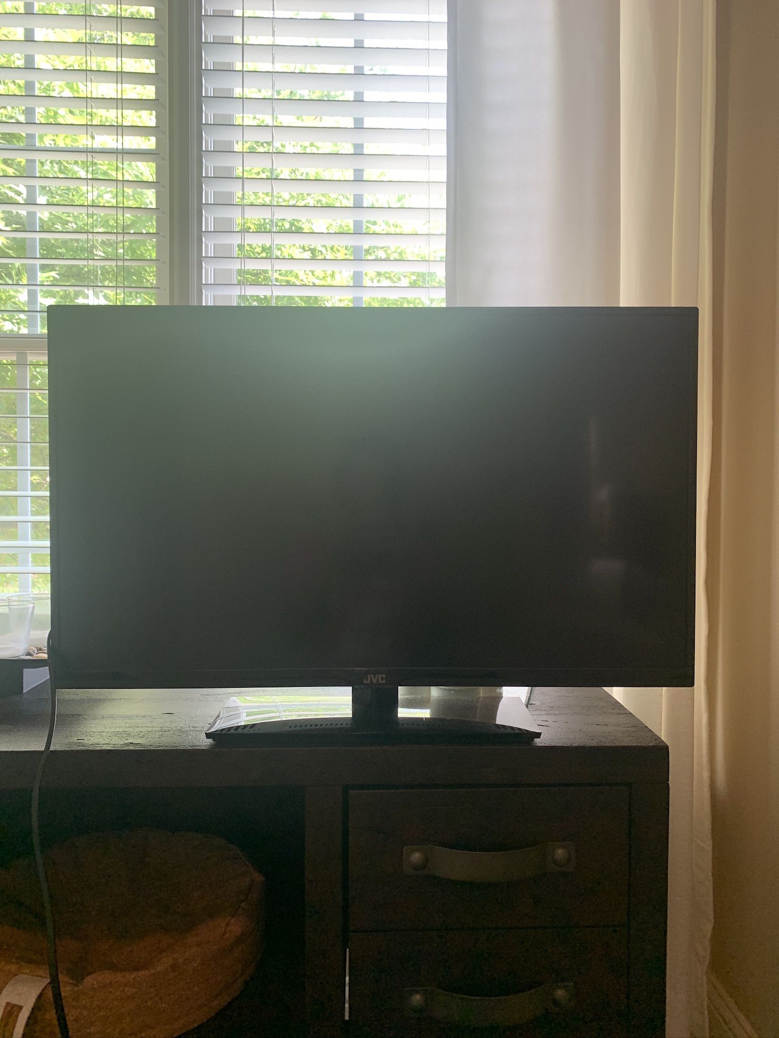 JVC 32” LED TV – Moving Sale!