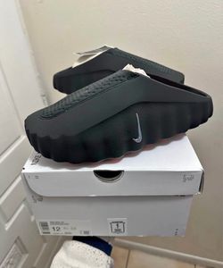Nike minds 001 12M