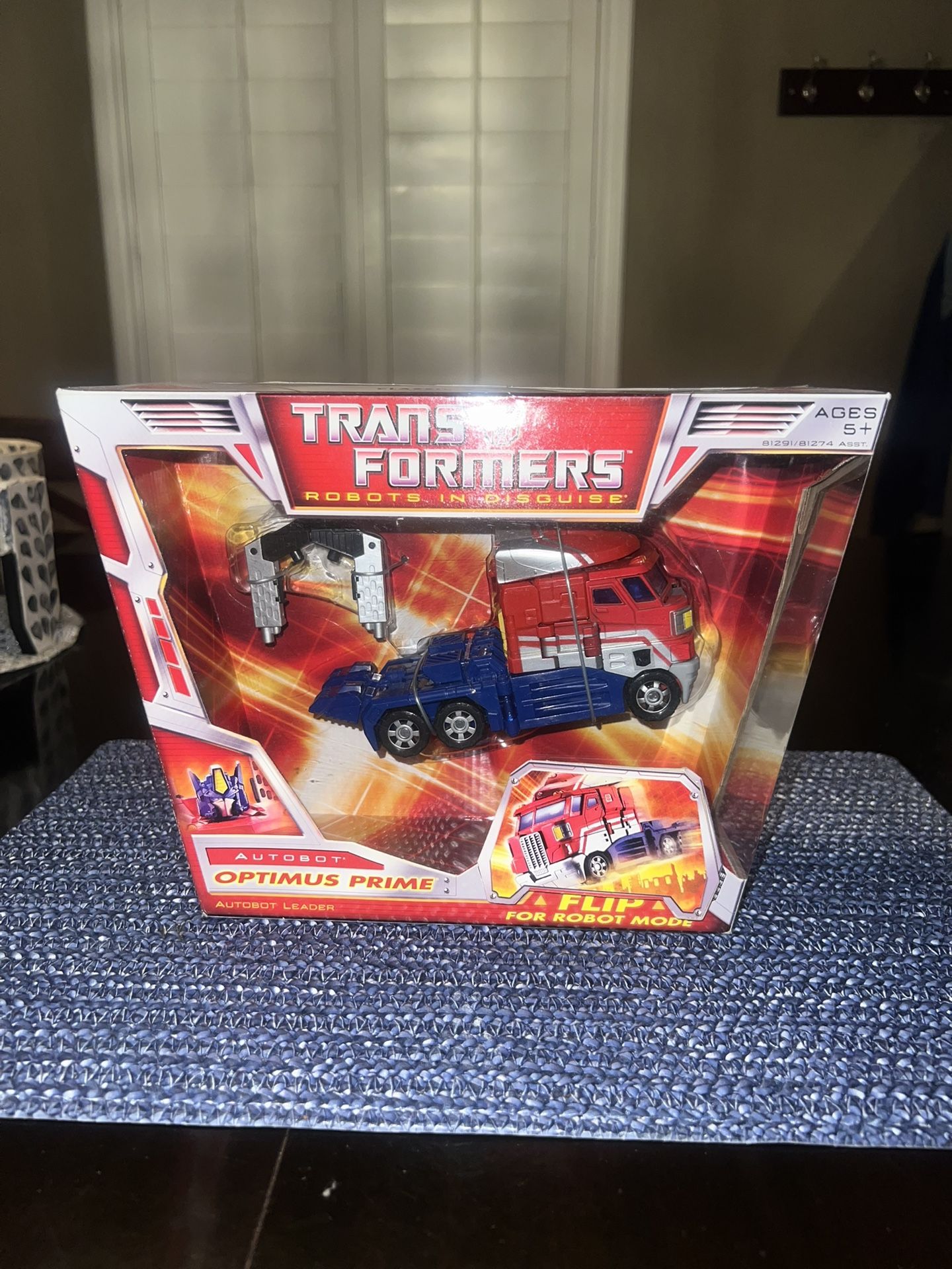 Hasbro Transformers Robots In Disguise Optimus Prime Voyager Figure