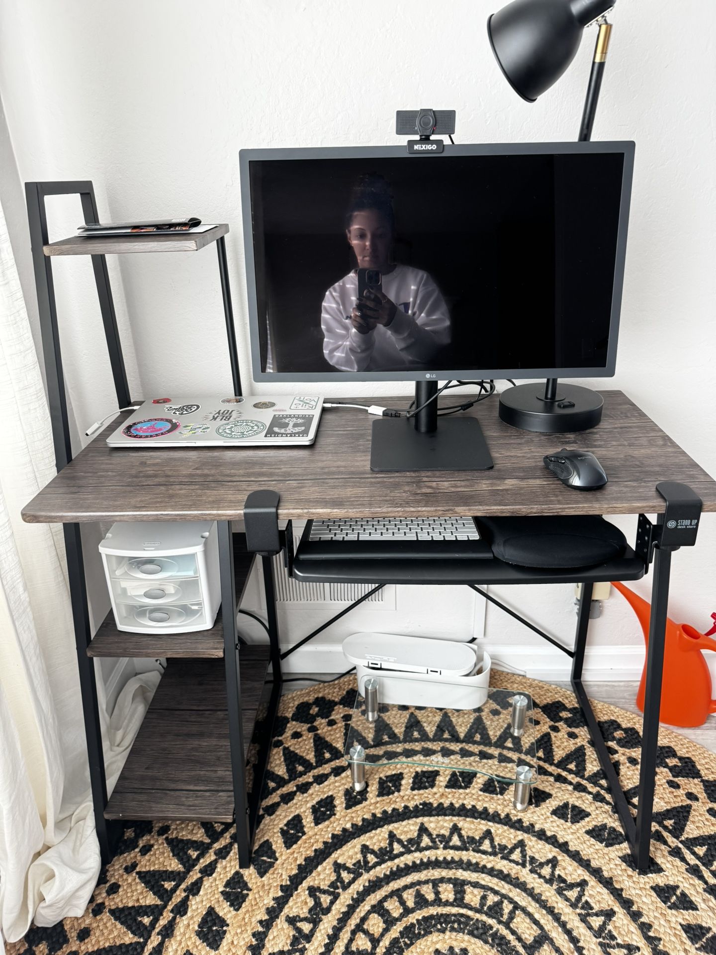 Cute Desk For Sale!