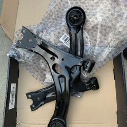 Lower control arms for toyota prius 2004-2009 Right Side