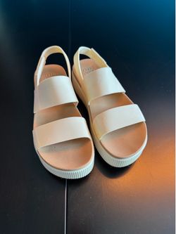 Water sandals