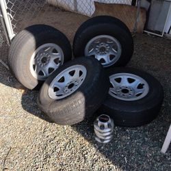 Original 2016 GMC Tires and Wheels 