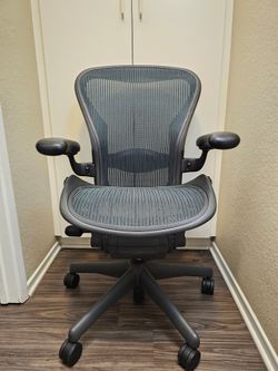 Herman Miller Aeron Size B
