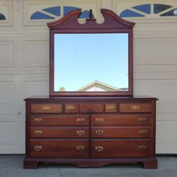 Dresser Bureau Mirror Chest of 7 Drawers