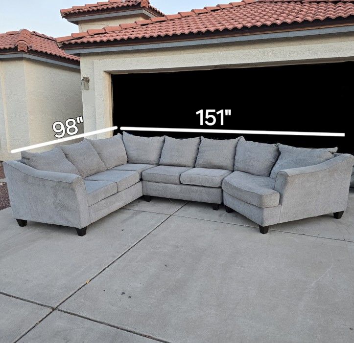 Beautiful Gray Sofa Sectional Couch + Free Delivery