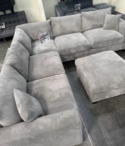 New 99x99 gray sectional couch / free delivery