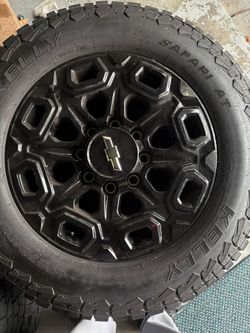 2024 Chevy silverado 2500 Z71 Rims!!!
