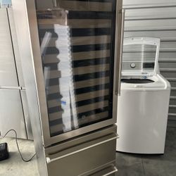 Brand New Vinotemp 23.8 in. W 100 Wine Bottle and 100 Can Beverage Cooler, Right Hinge