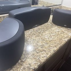 Set Of Klipsh   Synergy S-2 Speakers 