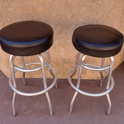 Black Bar Stools $20 for Both Great Condition