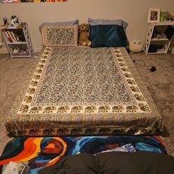 10" Zinus Queen Mattress