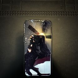 iPhone X Cracked Screen / Quick Fix Option