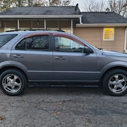 2005 KIA SORENTO LX