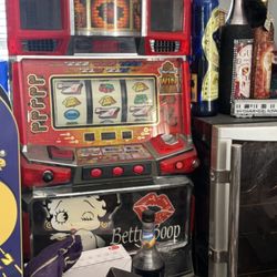 Betty Boop Slot Machine 