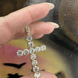 14k LAB DIAMOND CROSS CHARM 