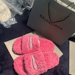 “BRAND NEW” Pink Balenci Slides “SIZE 10.5”