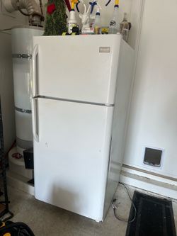 Fridge (free)