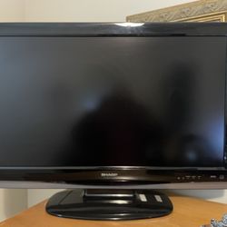 Flat Screen 32” Sharp With Remote