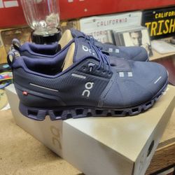 On Running Cloud 5 Waterproof Men's 9.5 Navy Ink Blue Running Shoes  NIB 🔥🌟