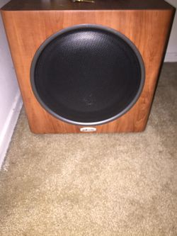 Beautiful Polk audio entertainment system 6 peace set