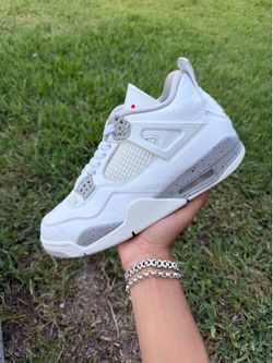 Jordan 4 “White Oreo” Size 8.5 Men
