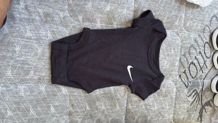 Nike body suit newborn brand new