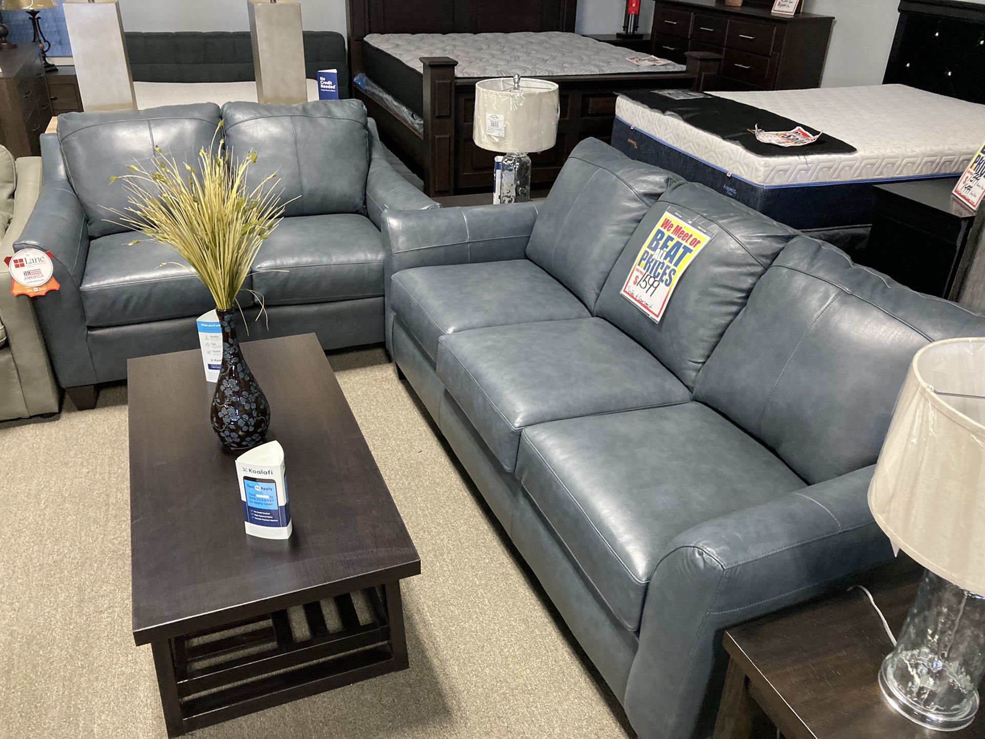 Lovely Sofa &Loveseat ✨💙 Easy Financing Available ✨🖤 Free Delivery 🚚