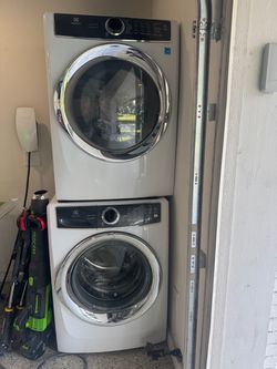 Electrolux Stacked Washer and Dryer Set - Gas