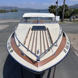 Classic Boat 1983 California