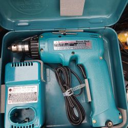 Makita 3/ 8 driver 