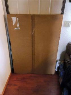 Brand new cork boards 36"/48" or 3'/4' read full description.